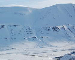 Snjóflóð við Veisu í Fnjóskadal.