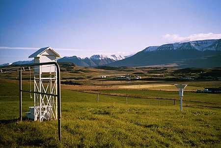 mælaskýli - dalur - fjöll